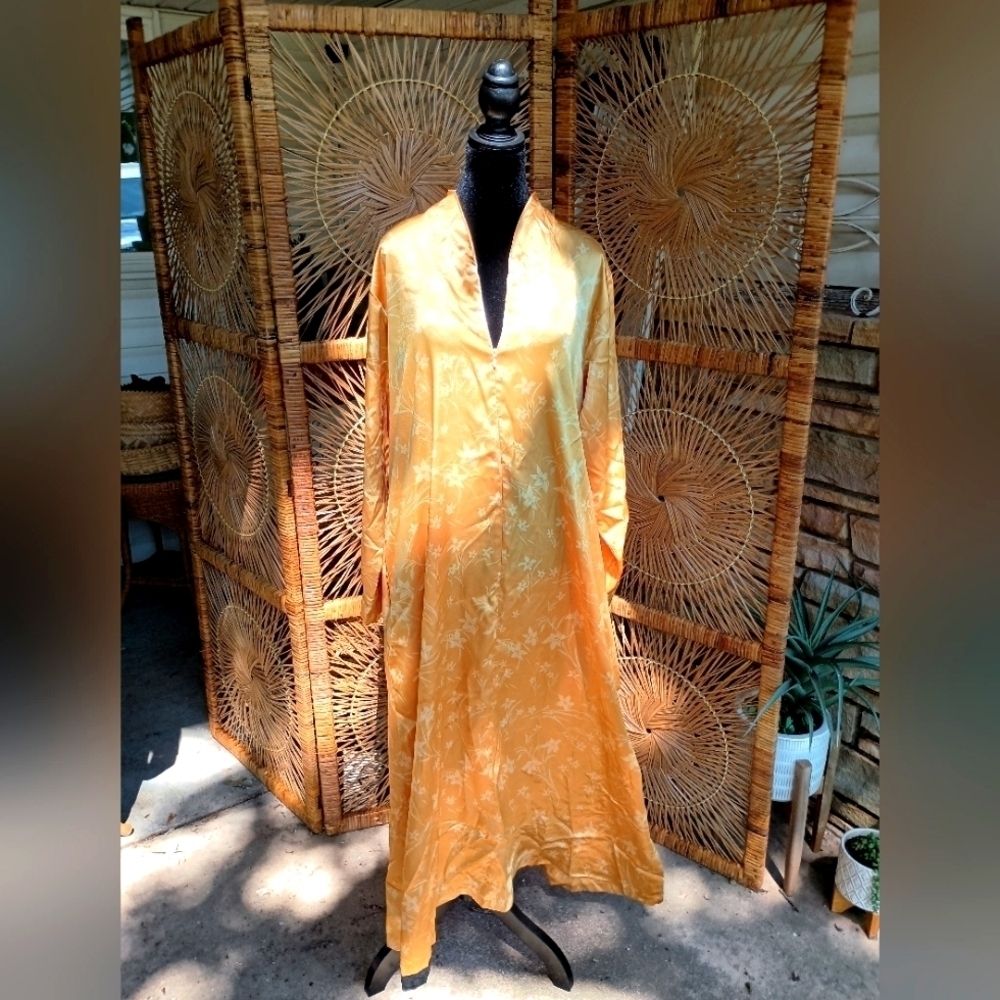 Vintage Oscar Del Renta Elegant Gold Floral Kimono House Gown_XL
